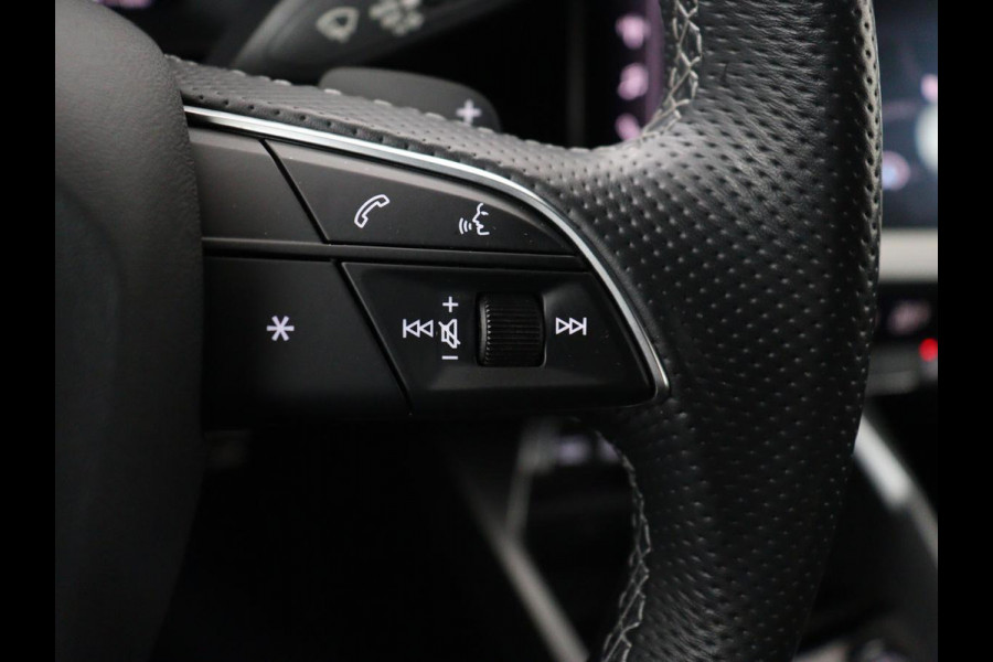 Audi A3 2.0 TFSI S3 quattro | Adaptive cruise | Bang & Olufsen | Matrix LED | Leder/Alcantara | Park Assist | Stoelverwarming | Virtual Cockpit | Carplay | Navigatie | Sportstoelen | Climate control