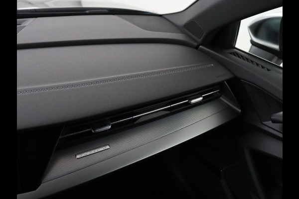 Audi A3 2.0 TFSI S3 quattro | Adaptive cruise | Bang & Olufsen | Matrix LED | Leder/Alcantara | Park Assist | Stoelverwarming | Virtual Cockpit | Carplay | Navigatie | Sportstoelen | Climate control
