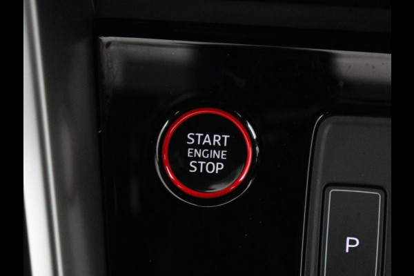 Audi A3 2.0 TFSI S3 quattro | Adaptive cruise | Bang & Olufsen | Matrix LED | Leder/Alcantara | Park Assist | Stoelverwarming | Virtual Cockpit | Carplay | Navigatie | Sportstoelen | Climate control