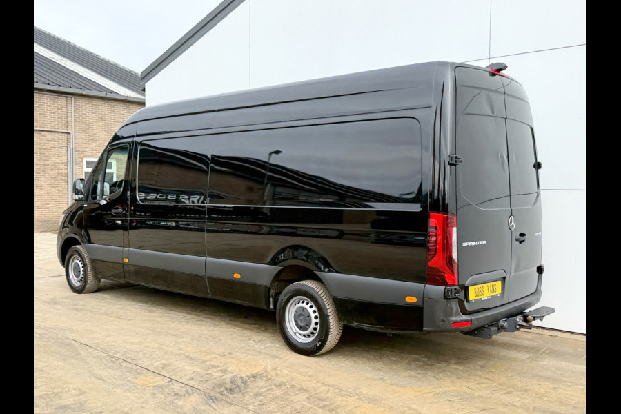 Mercedes-Benz Sprinter 317 1.9 CDI Automaat L3H2 LED 3,5t Trekhaak Climate Control Cruise Control Navigatie Carplay Lucht Geveerde Stoel Stoelverwarming