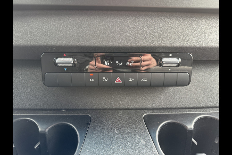 Mercedes-Benz Sprinter 317 1.9 CDI Automaat L3H2 LED 3,5t Trekhaak Climate Control Cruise Control Navigatie Carplay Lucht Geveerde Stoel Stoelverwarming