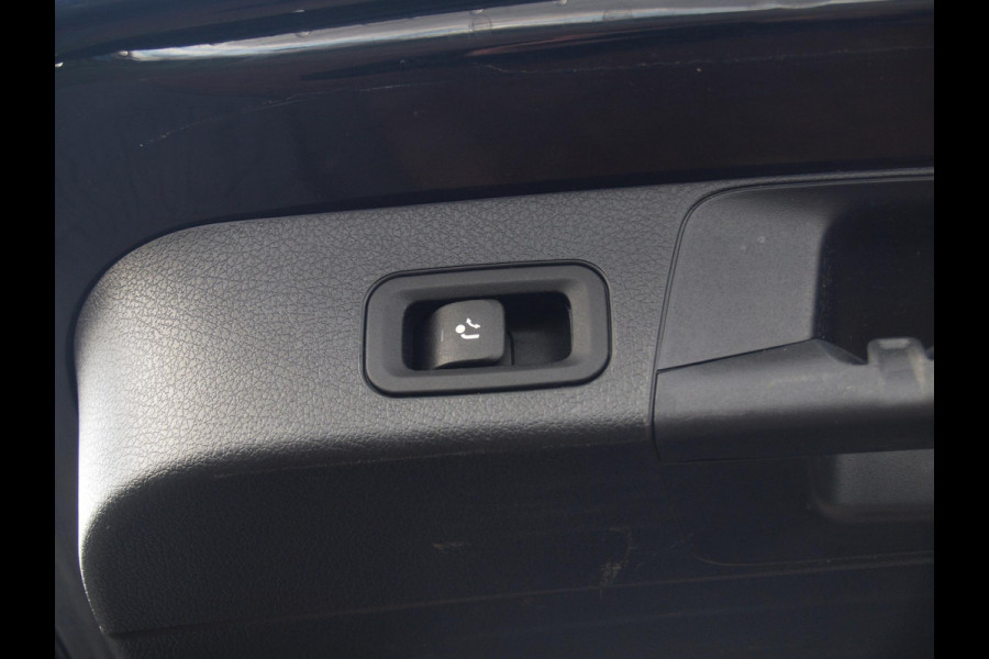 Mercedes-Benz Glb 200 Business Solution AMG 7 persoons | Panoramadak | Trekhaak | Burmester | Sfeerverlichting | Camera |