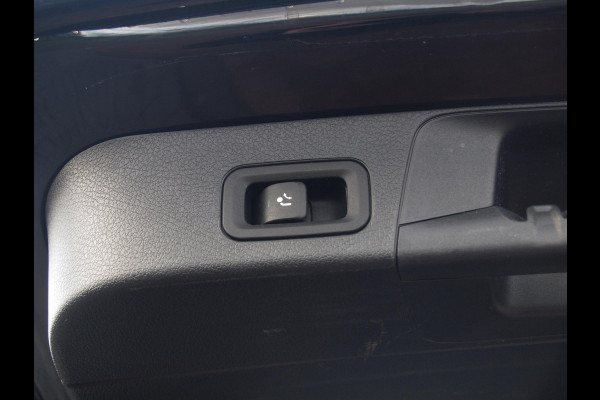 Mercedes-Benz Glb 200 Business Solution AMG 7 persoons | Panoramadak | Trekhaak | Burmester | Sfeerverlichting | Camera |