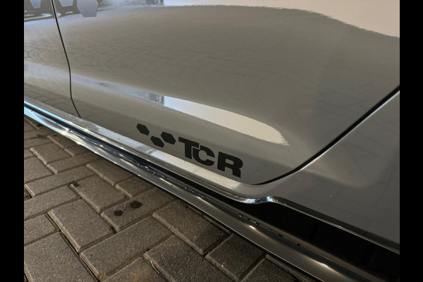 Volkswagen Golf 2.0 TSI GTI TCR Pano|Keyless|DCC|ACC|Camera