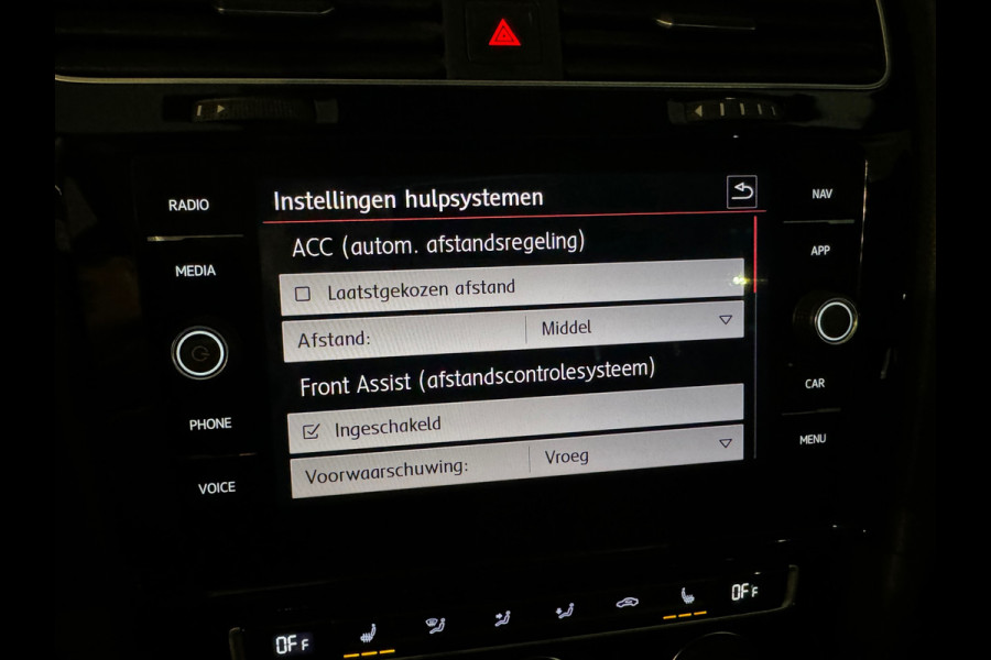 Volkswagen Golf 2.0 TSI GTI TCR Pano|Keyless|DCC|ACC|Camera