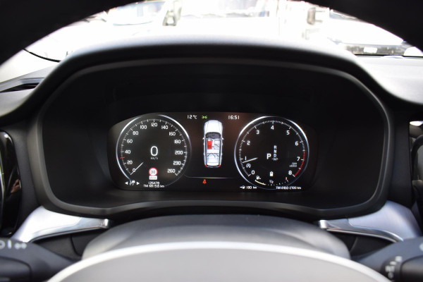 Volvo V60 2.0 B3 Momentum Business | Trekhaak | Apple CarPlay | ACC | Climate