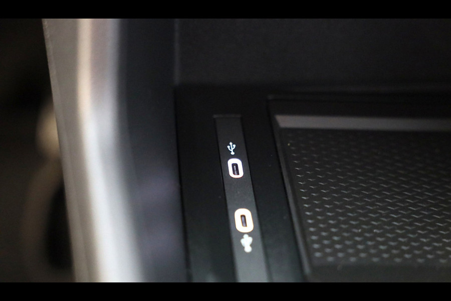 Volkswagen Caddy Cargo 2.0 TDI R Line / AUT / Leder / Digital Cockpit / Acc / Schuifdeur 2x / Stoelverwarming / Led / Pdc / 18 Inc