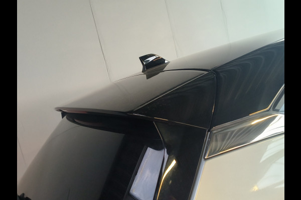 Renault Captur 1.3 TCe 140 Intens uit 2023 Rijklaar + 12 maanden Bovag-garantie Henk Jongen Auto's in Helmond,  al 50 jaar service zoals 't hoort!