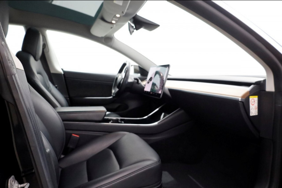 Tesla Model 3 Long Range AWD 19inch/Autopilot/Panoramadak SOH 83% Marge 03-2019