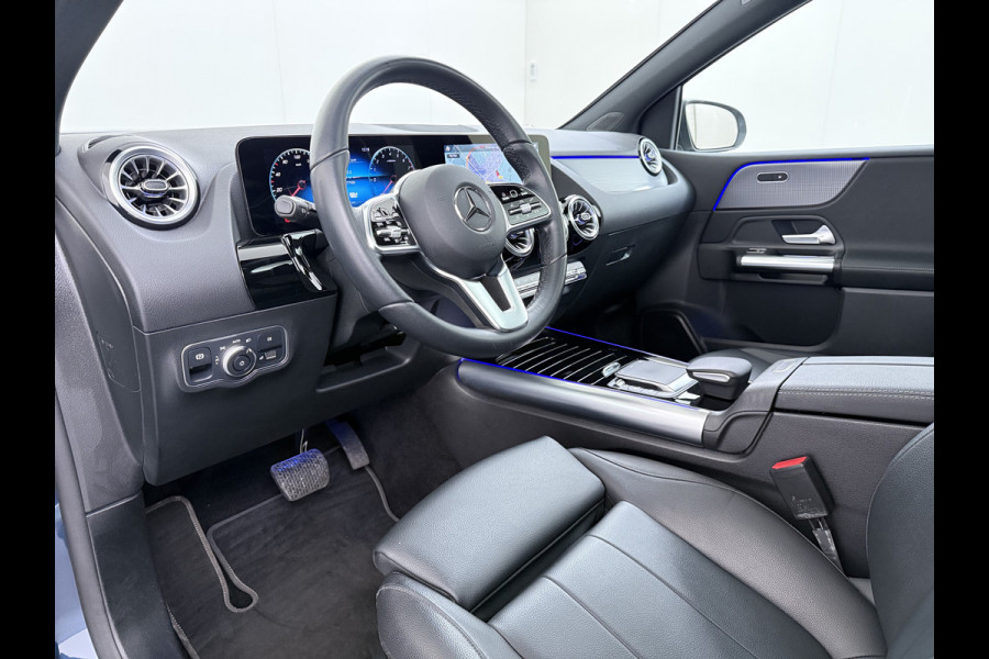 Mercedes-Benz B-Klasse 250e Luxury // Trekhaak // Panorama dak // Camera // MultiBeam LED // Sfeerverlichting // Stoelverwarming // Wide Screen