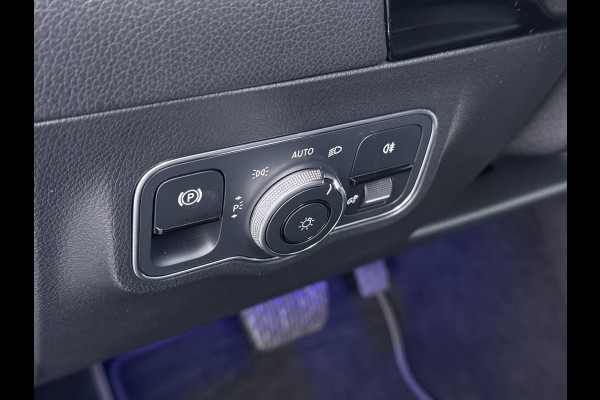 Mercedes-Benz B-Klasse 250e Luxury // Trekhaak // Panorama dak // Camera // MultiBeam LED // Sfeerverlichting // Stoelverwarming // Wide Screen