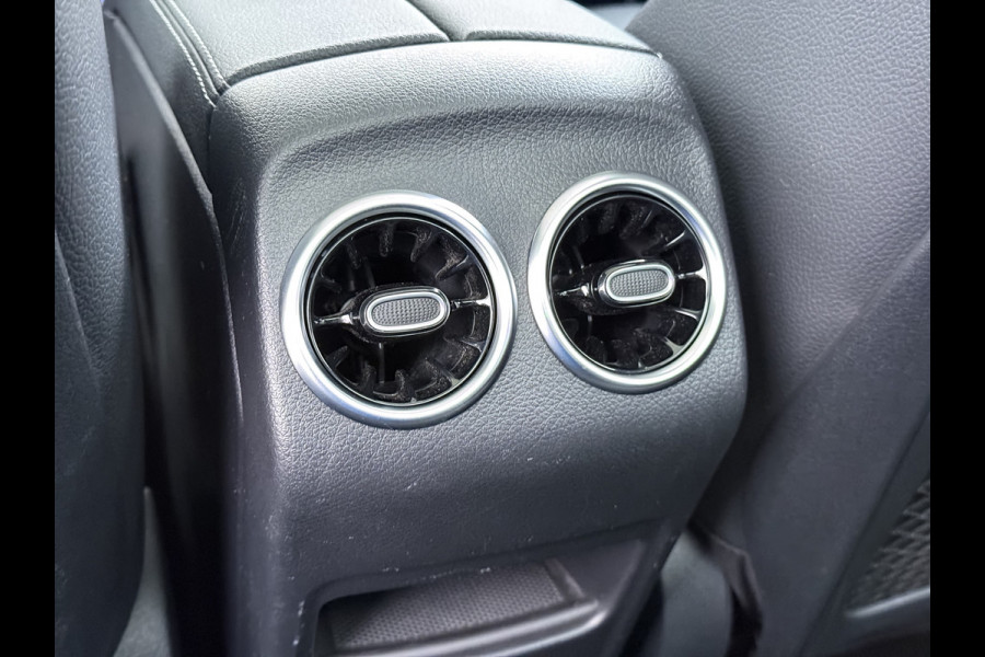 Mercedes-Benz B-Klasse 250e Luxury // Trekhaak // Panorama dak // Camera // MultiBeam LED // Sfeerverlichting // Stoelverwarming // Wide Screen