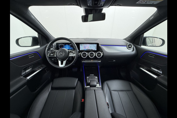 Mercedes-Benz B-Klasse 250e Luxury // Trekhaak // Panorama dak // Camera // MultiBeam LED // Sfeerverlichting // Stoelverwarming // Wide Screen