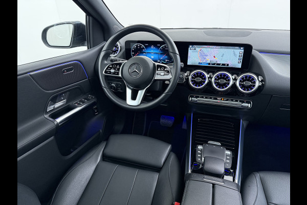 Mercedes-Benz B-Klasse 250e Luxury // Trekhaak // Panorama dak // Camera // MultiBeam LED // Sfeerverlichting // Stoelverwarming // Wide Screen