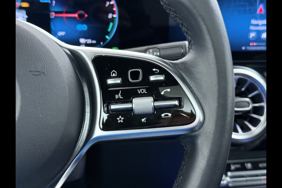 Mercedes-Benz B-Klasse 250e Luxury // Trekhaak // Panorama dak // Camera // MultiBeam LED // Sfeerverlichting // Stoelverwarming // Wide Screen