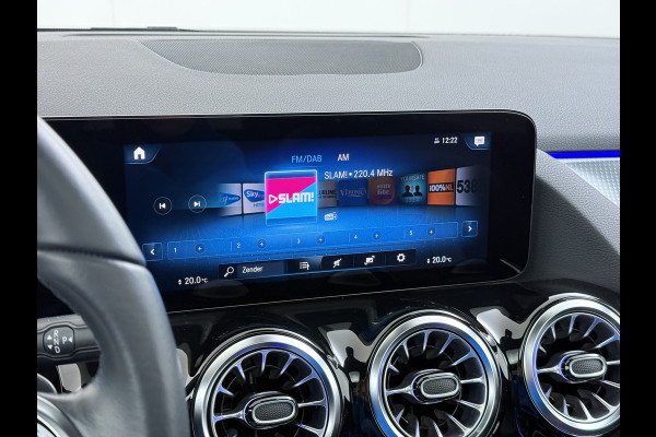 Mercedes-Benz B-Klasse 250e Luxury // Trekhaak // Panorama dak // Camera // MultiBeam LED // Sfeerverlichting // Stoelverwarming // Wide Screen