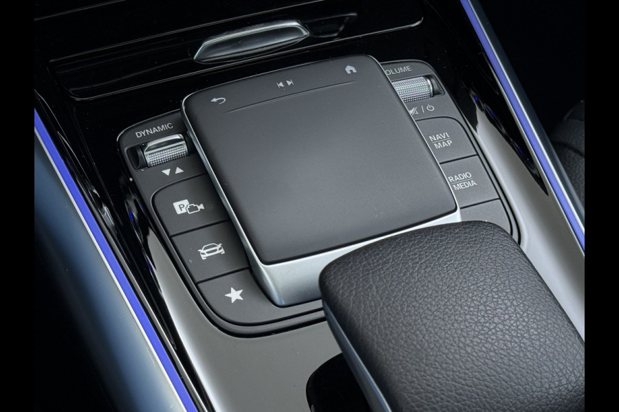 Mercedes-Benz B-Klasse 250e Luxury // Trekhaak // Panorama dak // Camera // MultiBeam LED // Sfeerverlichting // Stoelverwarming // Wide Screen