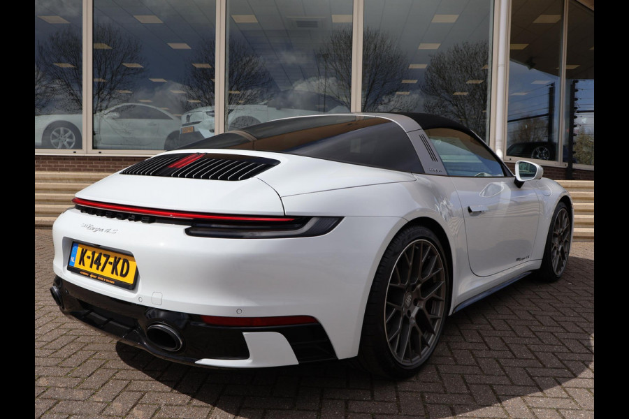 Porsche 911 Targa 4S 3.0 450 PK 992 ORIGINEEL NEDERLANDS | SPORTUITLAAT | 17.981 KM | 360 CAMERA | 20 INCH LMV
