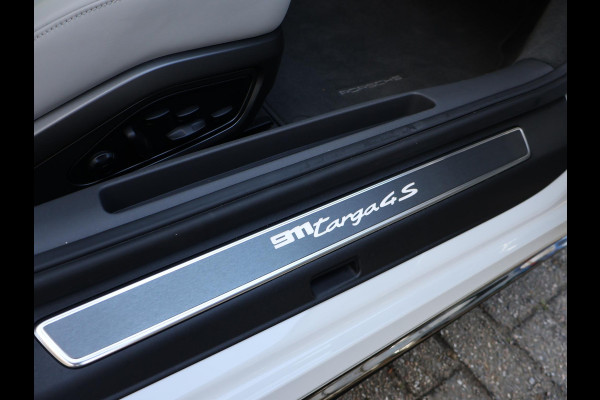 Porsche 911 Targa 4S 3.0 450 PK 992 ORIGINEEL NEDERLANDS | SPORTUITLAAT | 17.981 KM | 360 CAMERA | 20 INCH LMV