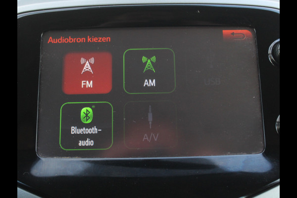 Toyota Aygo 1.0 VVT-i x-fun AIRCO | CAMERA | STB | LED | ELRM/SP | CV