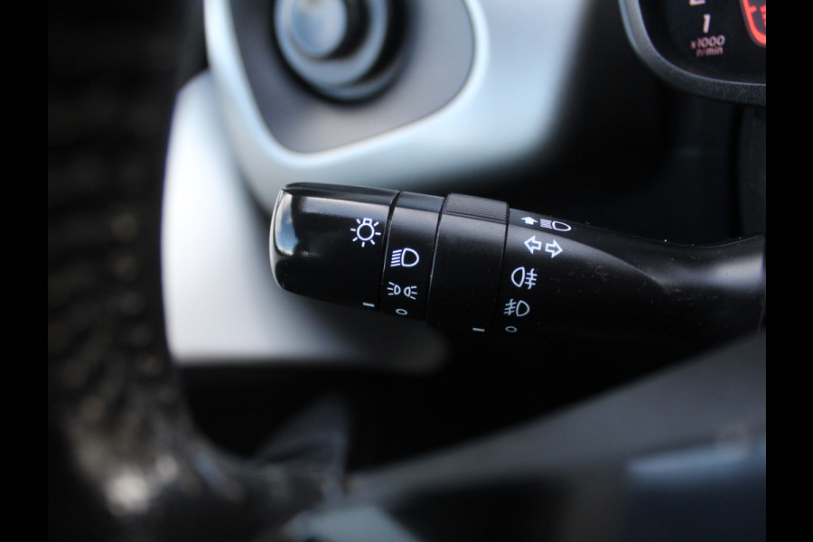 Toyota Aygo 1.0 VVT-i x-fun AIRCO | CAMERA | STB | LED | ELRM/SP | CV