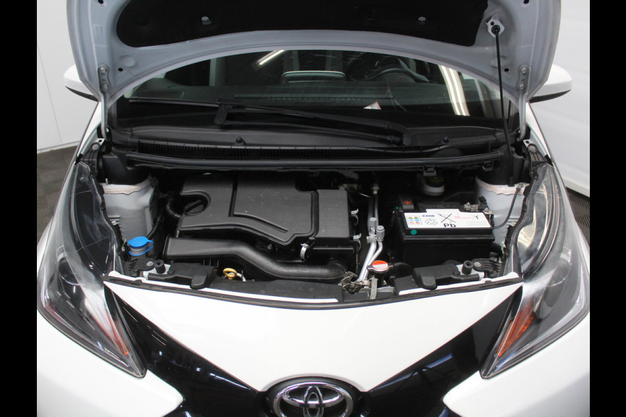 Toyota Aygo 1.0 VVT-i x-fun AIRCO | CAMERA | STB | LED | ELRM/SP | CV