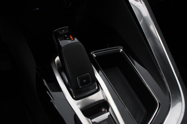 Peugeot 3008 1.2 PureTech 131pk Automaat Active | Navigatie | Apple Carplay/Android Auto | Cruise Control | Parkeersensor achter | Climate Control | Stoelverwarming | Virtual Cockpit