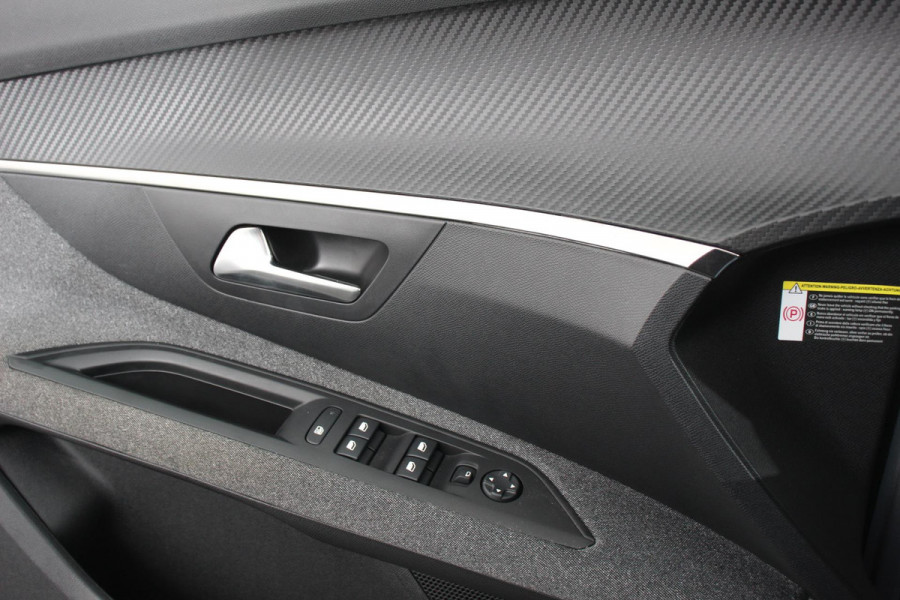 Peugeot 3008 1.2 PureTech 131pk Automaat Active | Navigatie | Apple Carplay/Android Auto | Cruise Control | Parkeersensor achter | Climate Control | Stoelverwarming | Virtual Cockpit