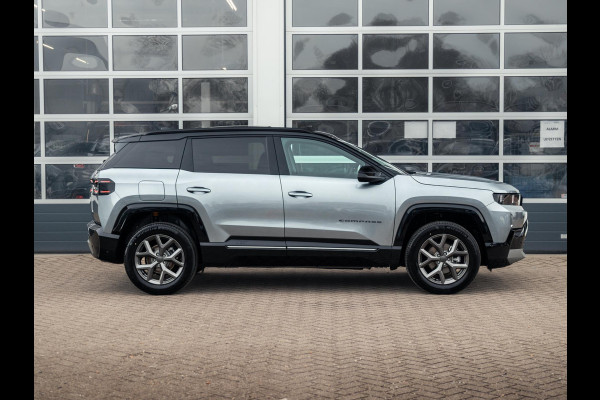 Jeep Compass 1.2 e-Hybrid First Edition | Uit voorraad leverbaar | Adapt. Cruise | Camera | Carplay | 18" | Elektr. A-Klep | Navi | Winter Pack | Schuif/Kanteldak