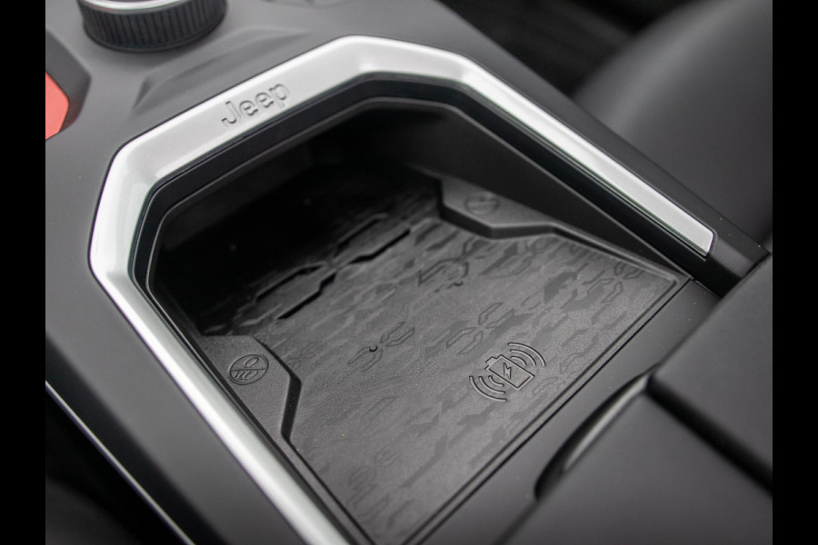 Jeep Compass 1.2 e-Hybrid First Edition | Uit voorraad leverbaar | Adapt. Cruise | Camera | Carplay | 18" | Elektr. A-Klep | Navi | Winter Pack | Schuif/Kanteldak