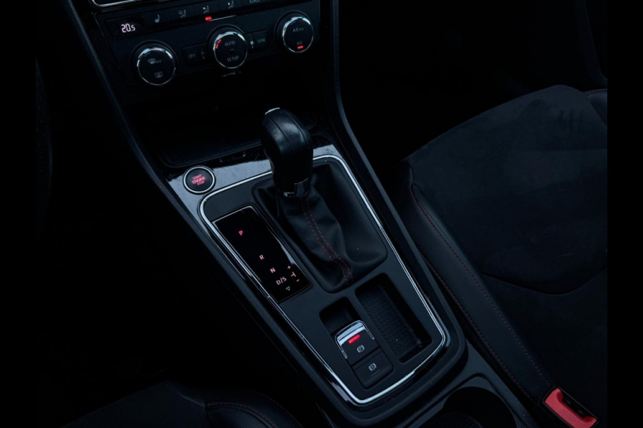 Seat Leon Sportstourer 1.5 TSI FR Bns Int. VIRTAUL PANO CAMERA LEDER LED SPORTVELGEN