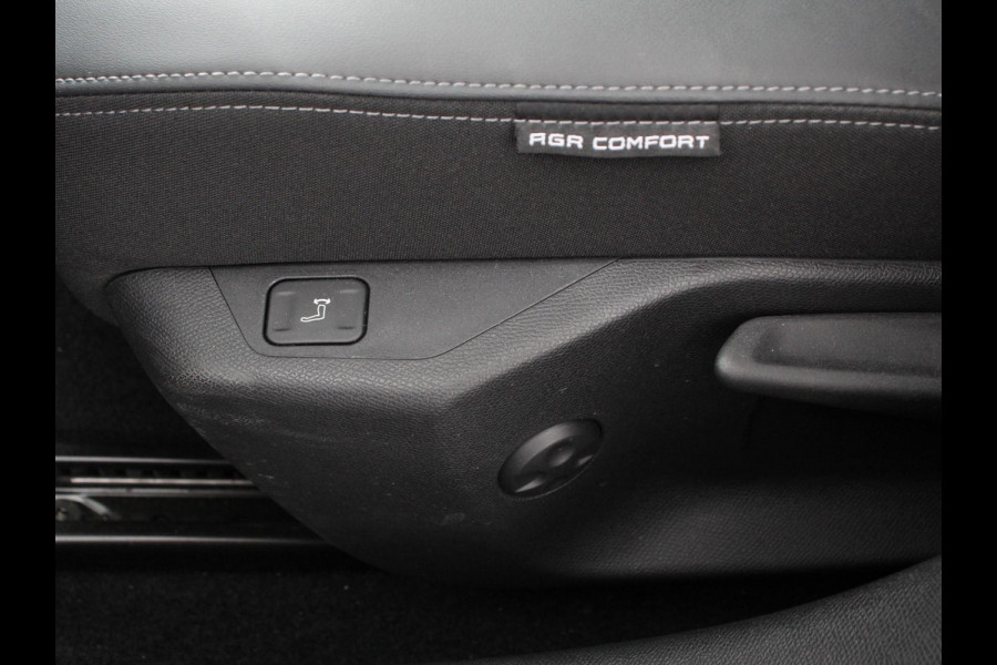 Peugeot 408 1.2 PureTech Allure Pack 130 Automaat | Comfort Pakket | Ergo comfort stoel | Electrische stoelverstelling | Lichmetalen Velgen | stoelverwarming | Camera | Navigatie | Climate Control | Dab | Led | Parkeer sensoren
