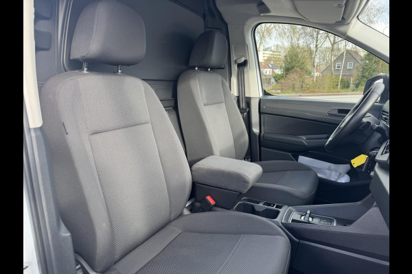 Ford Transit Connect 2.0 EcoBlue L1 Trend | 122pk | Automaat | Nieuw model | Trekhaak | Zwarte velgen | Race striping
