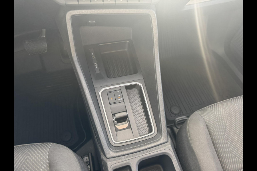 Ford Transit Connect 2.0 EcoBlue L1 Trend | 122pk | Automaat | Nieuw model | Trekhaak | Zwarte velgen | Race striping
