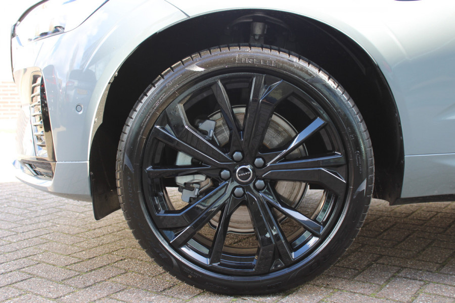 Volvo XC60 2.0 T8 Plug-in hybrid Plus Black Edition Head-up | 360 | Zwenkbare trekhaak | Panoramadak