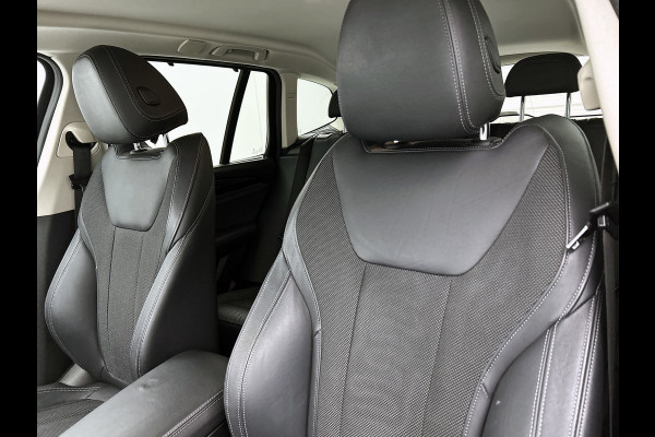 BMW X3 XDrive20i Launch Edition High Executive (Dealer OnderH, Navi, Camera, Parkeersensoren, StoelV, Cruise Con, Climate Con,Etc)