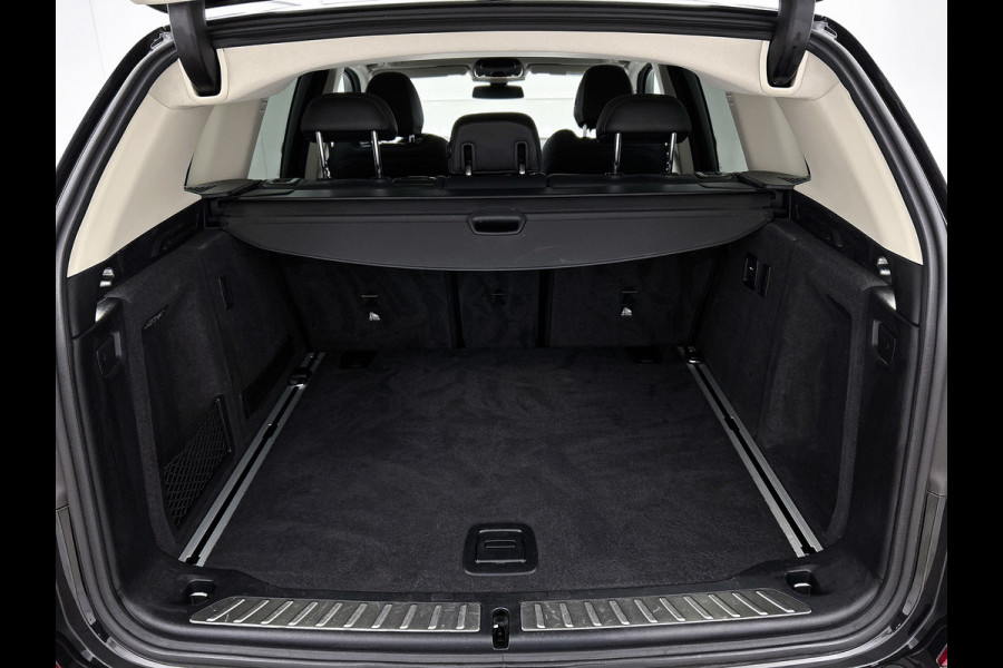 BMW X3 XDrive20i Launch Edition High Executive (Dealer OnderH, Navi, Camera, Parkeersensoren, StoelV, Cruise Con, Climate Con,Etc)