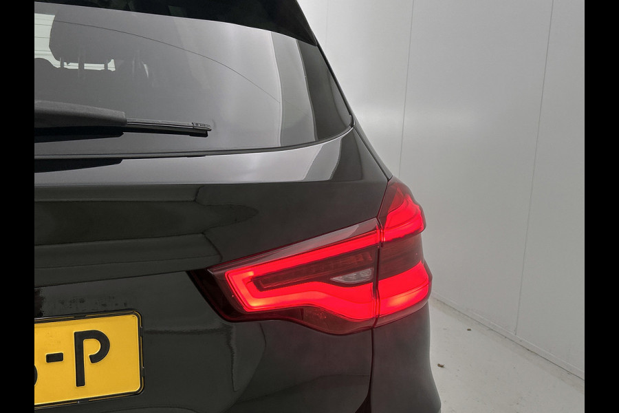 BMW X3 XDrive20i Launch Edition High Executive (Dealer OnderH, Navi, Camera, Parkeersensoren, StoelV, Cruise Con, Climate Con,Etc)