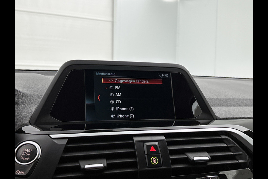 BMW X3 XDrive20i Launch Edition High Executive (Dealer OnderH, Navi, Camera, Parkeersensoren, StoelV, Cruise Con, Climate Con,Etc)