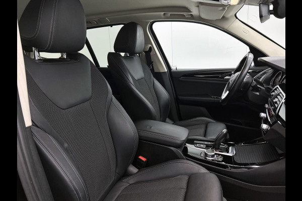 BMW X3 XDrive20i Launch Edition High Executive (Dealer OnderH, Navi, Camera, Parkeersensoren, StoelV, Cruise Con, Climate Con,Etc)