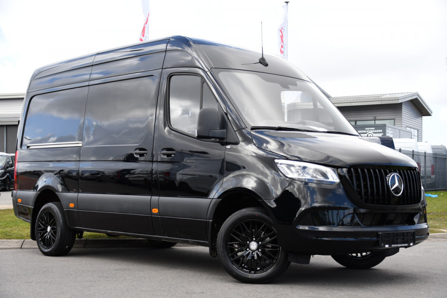 Mercedes-Benz Sprinter 317 1.9 CDI L2H2 RWD Black Edition Camera, Cruise, Carplay, LED, 170pk, Automaat, Stoelverwarming, Standkachel,