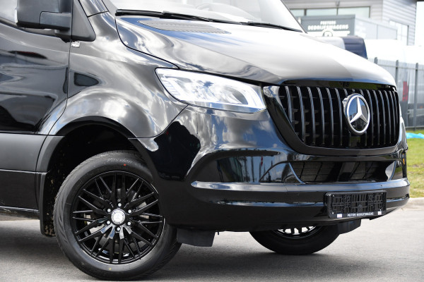 Mercedes-Benz Sprinter 317 1.9 CDI L2H2 RWD Black Edition Camera, Cruise, Carplay, LED, 170pk, Automaat, Stoelverwarming, Standkachel,