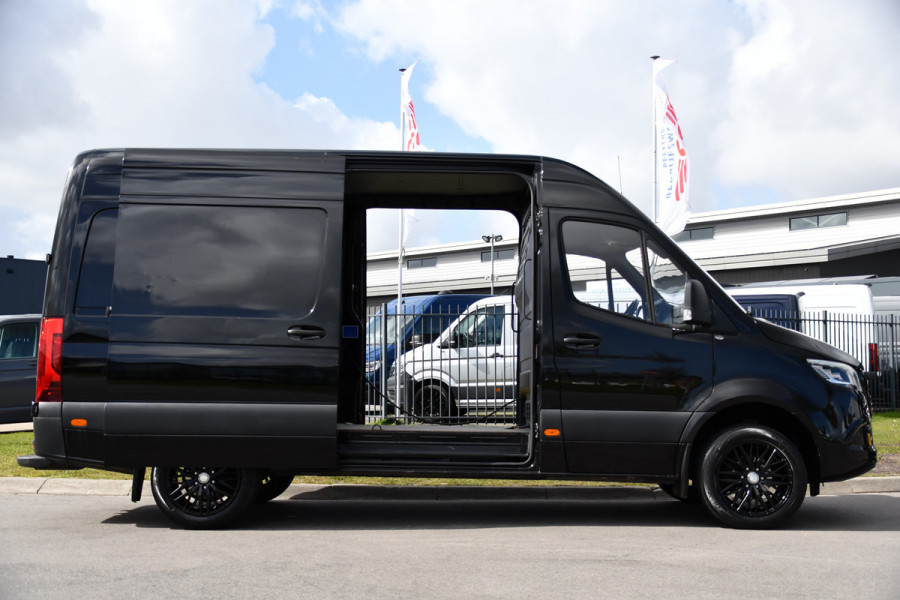 Mercedes-Benz Sprinter 317 1.9 CDI L2H2 RWD Black Edition Camera, Cruise, Carplay, LED, 170pk, Automaat, Stoelverwarming, Standkachel,