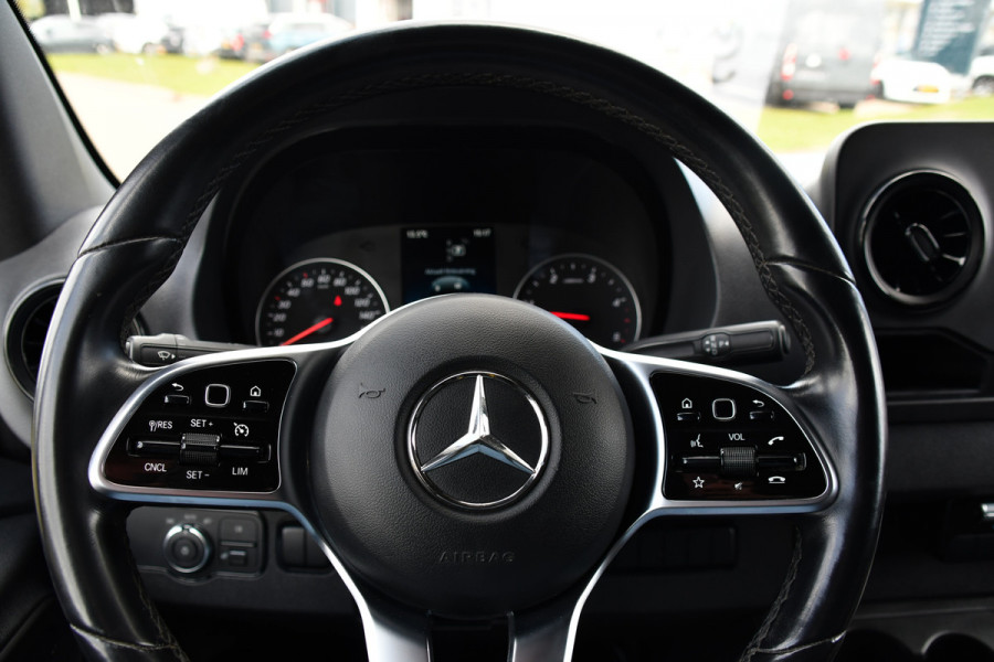 Mercedes-Benz Sprinter 317 1.9 CDI L2H2 RWD Black Edition Camera, Cruise, Carplay, LED, 170pk, Automaat, Stoelverwarming, Standkachel,