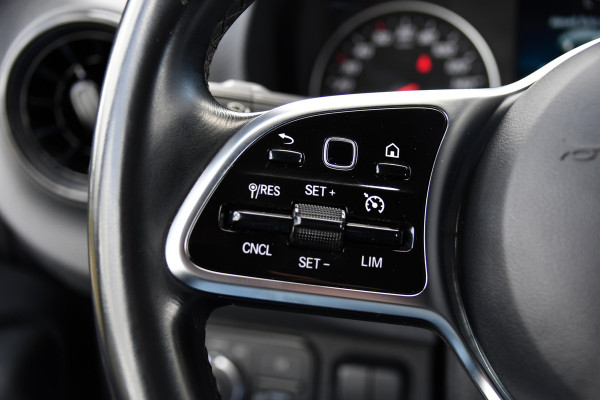 Mercedes-Benz Sprinter 317 1.9 CDI L2H2 RWD Black Edition Camera, Cruise, Carplay, LED, 170pk, Automaat, Stoelverwarming, Standkachel,