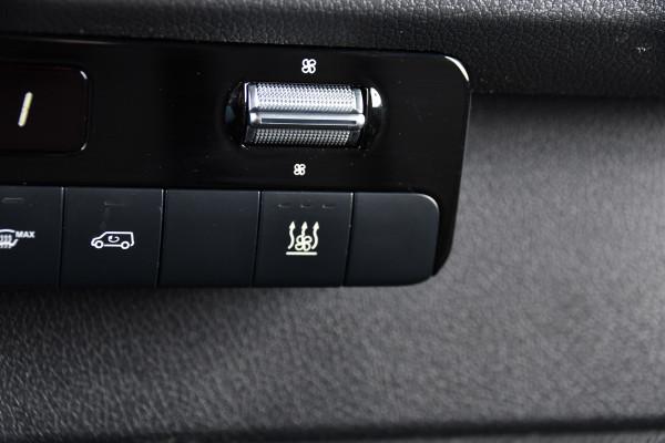 Mercedes-Benz Sprinter 317 1.9 CDI L2H2 RWD Black Edition Camera, Cruise, Carplay, LED, 170pk, Automaat, Stoelverwarming, Standkachel,