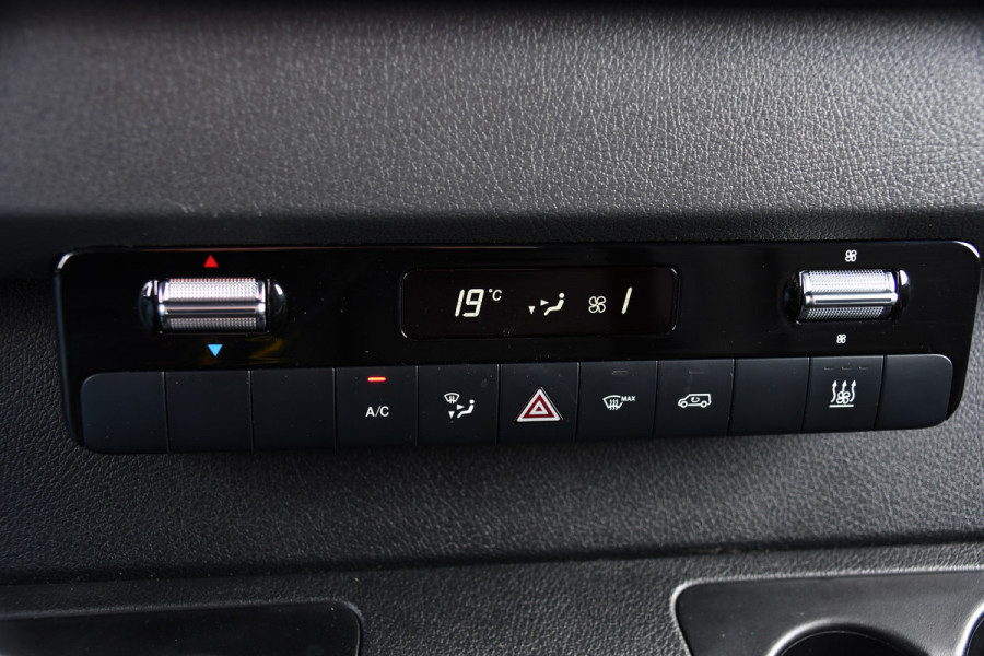 Mercedes-Benz Sprinter 317 1.9 CDI L2H2 RWD Black Edition Camera, Cruise, Carplay, LED, 170pk, Automaat, Stoelverwarming, Standkachel,