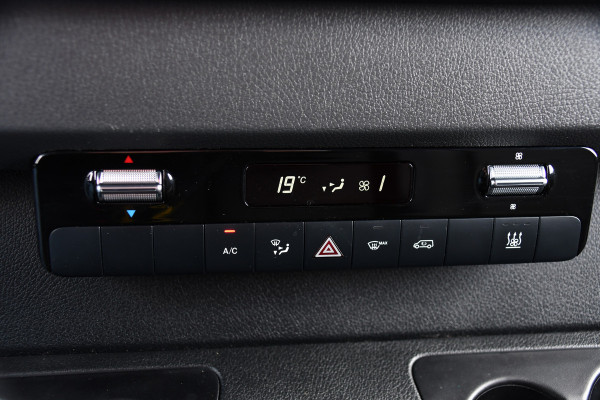 Mercedes-Benz Sprinter 317 1.9 CDI L2H2 RWD Black Edition Camera, Cruise, Carplay, LED, 170pk, Automaat, Stoelverwarming, Standkachel,