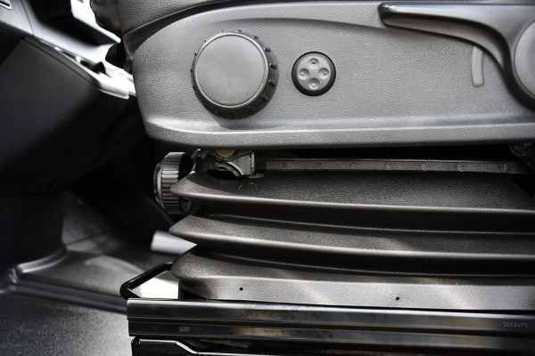 Mercedes-Benz Sprinter 317 1.9 CDI L2H2 RWD Black Edition Camera, Cruise, Carplay, LED, 170pk, Automaat, Stoelverwarming, Standkachel,