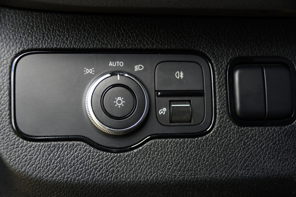 Mercedes-Benz Sprinter 317 1.9 CDI L2H2 RWD Black Edition Camera, Cruise, Carplay, LED, 170pk, Automaat, Stoelverwarming, Standkachel,